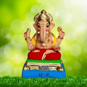 Ganpati idol sitting in Purna padmasan